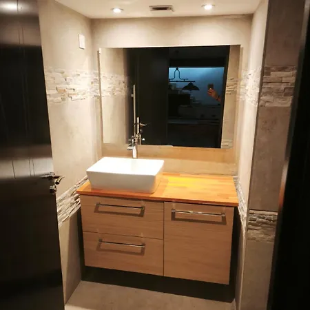 Couette-café Cocon Sensuel - Jaccuzzi Et Petit Déjeuner - Proche Chantilly Et Beauvais *