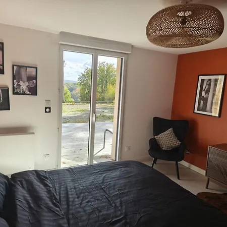 Cocon Sensuel - Jaccuzzi Et Petit Déjeuner - Proche Chantilly Et Beauvais * Clermont (Oise)